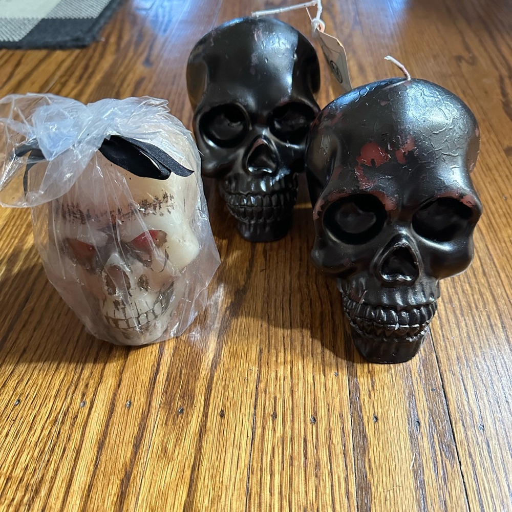Set of 3 Skull Bleeding Red Candles in Black and Cream approx 4.75”
